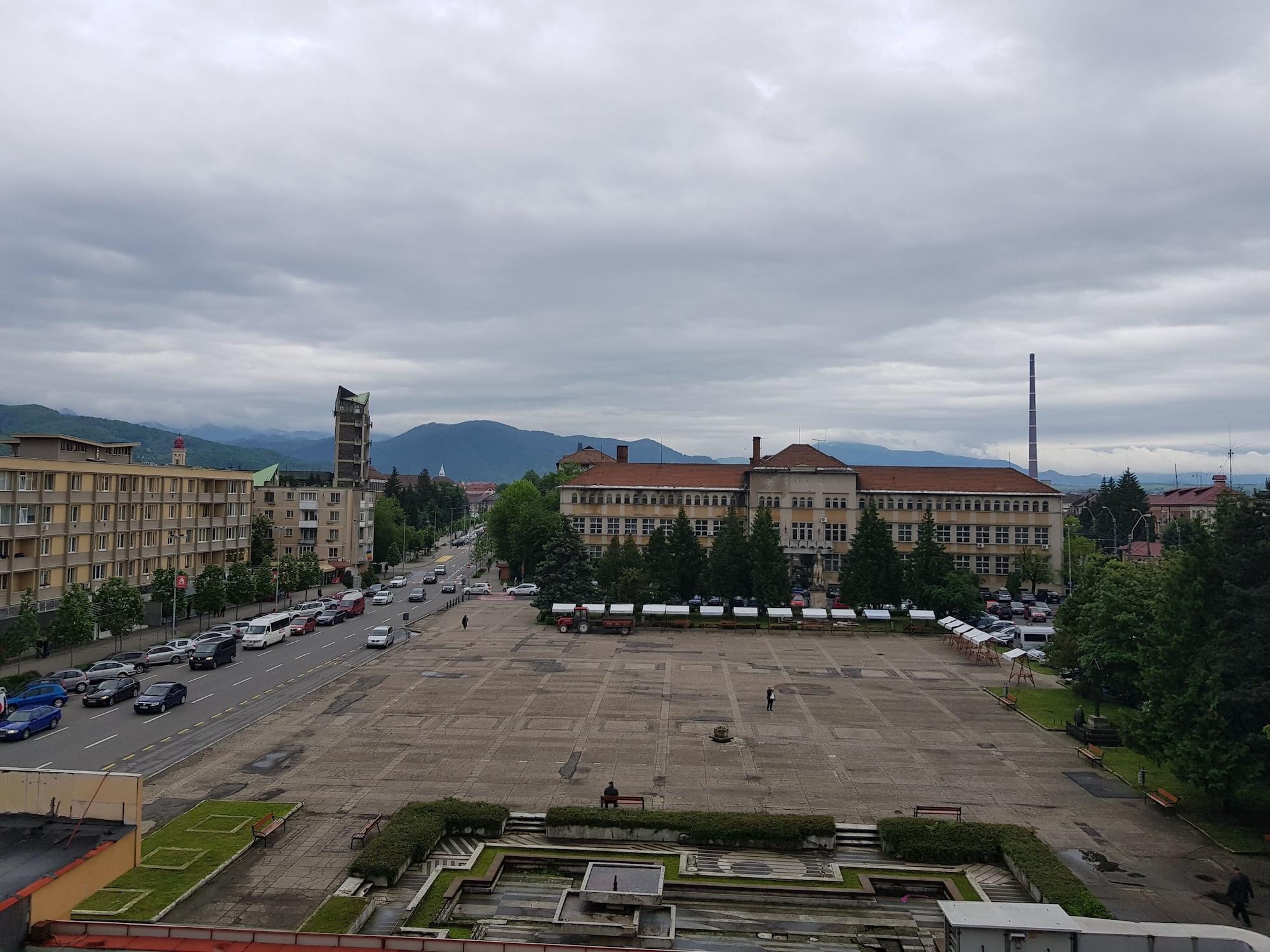 Hotel Rivulus Baia Mare Exterior photo