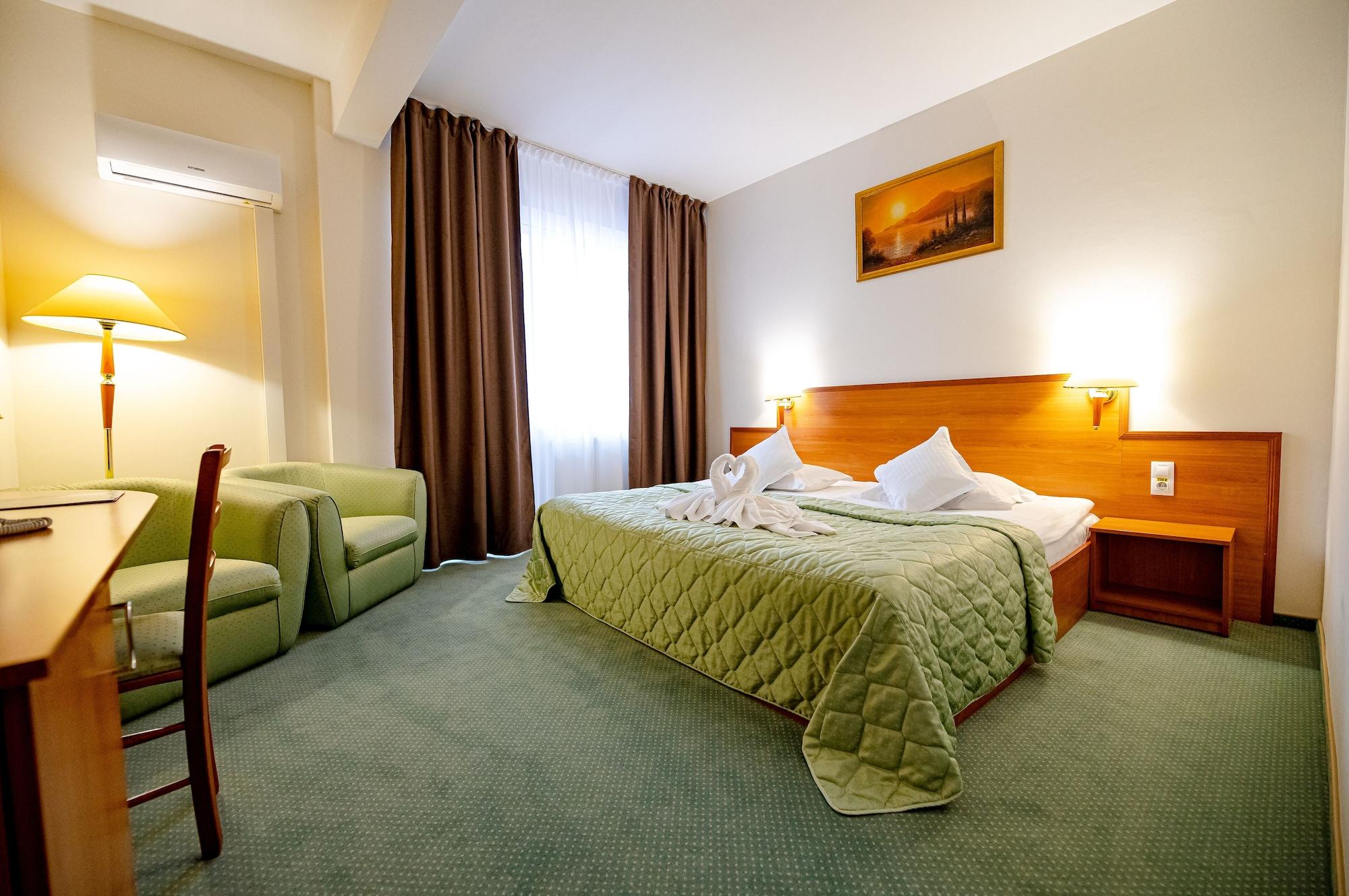 Hotel Rivulus Baia Mare Exterior photo