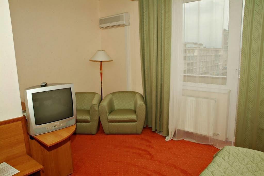 Hotel Rivulus Baia Mare Exterior photo